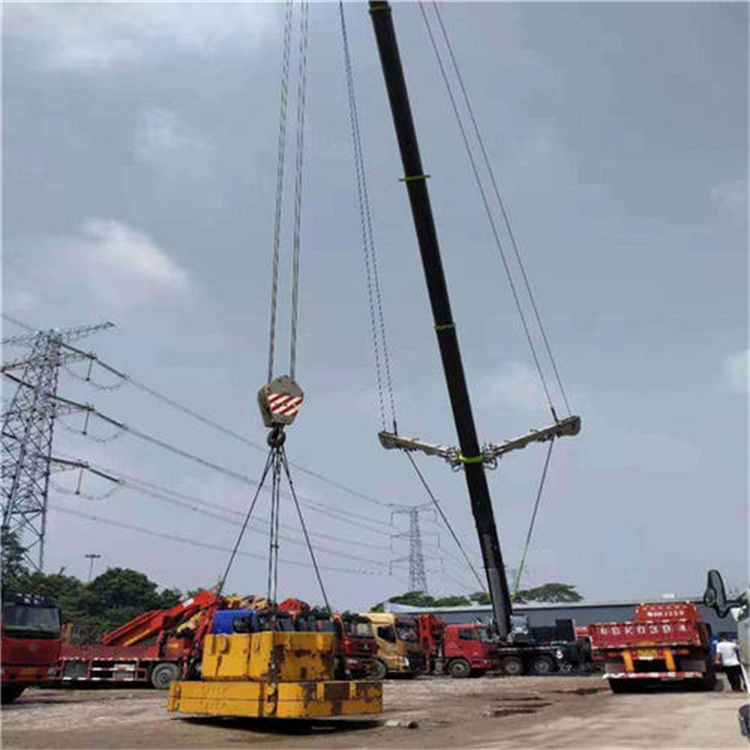 六弓乡风电设备吊装